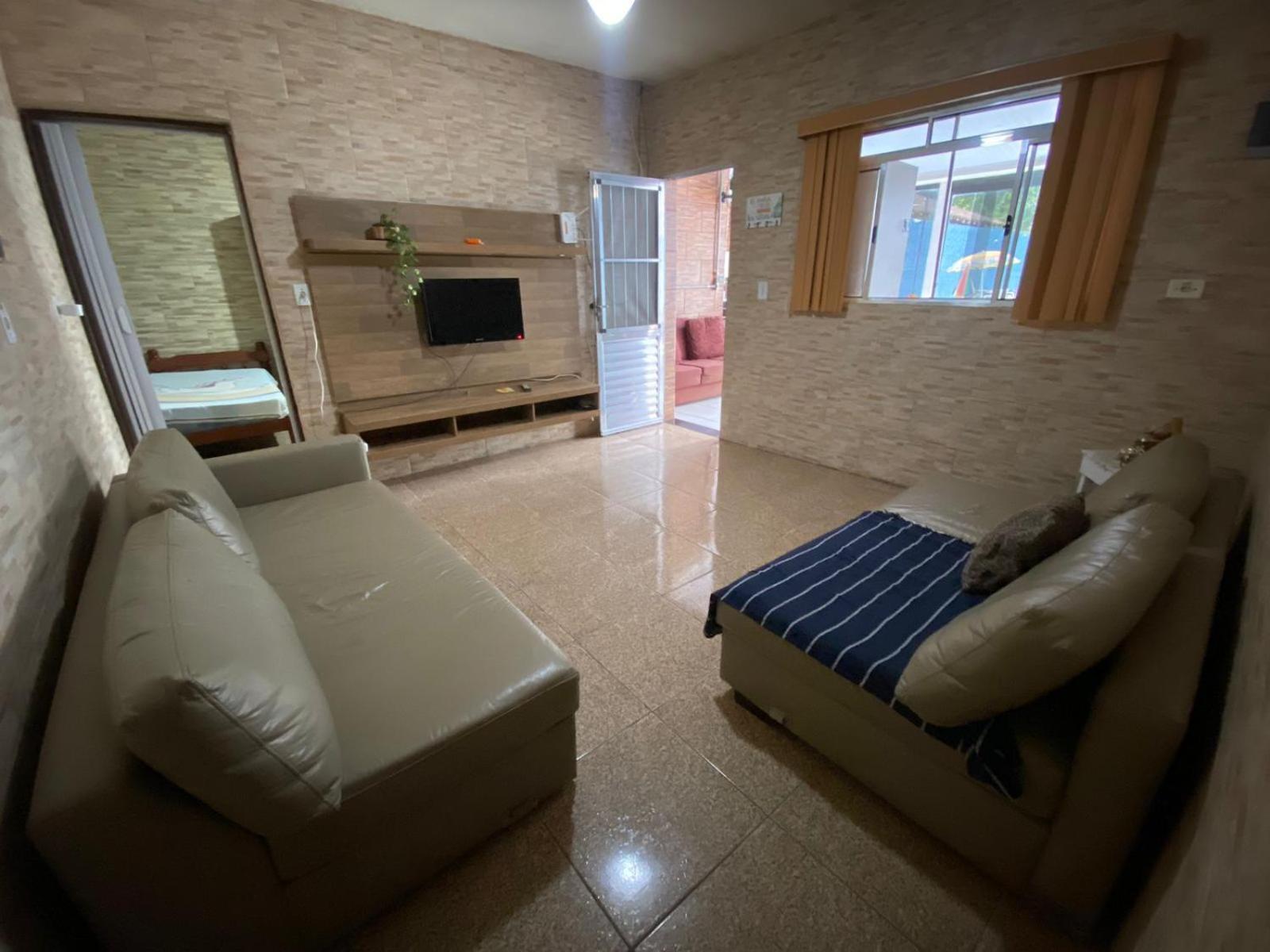 Casa Com Piscina Em Bem Proxima Ao Mar Com 2 E Internet *