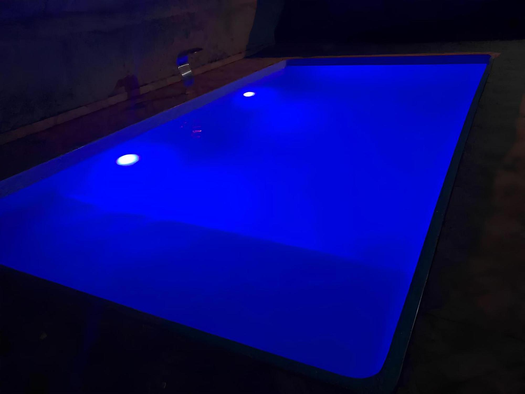 Casa Com Piscina Em Bem Proxima Ao Mar Com 2 E Internet Bertioga